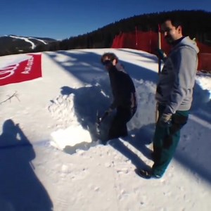 Tukabel pro televizi se už kope. #snblife #spindleruvmlyn #snojam2015story #worldcup #journalistlife #blackeyeczsk | Board magazine