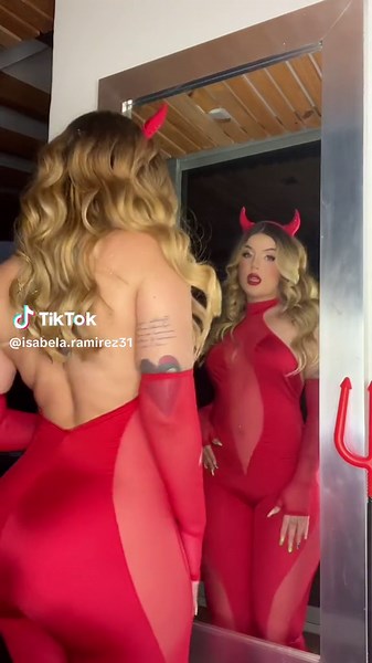 Mami cómo son vueltas😂😈 #isabelaramirez #isabelaramirezoficiall