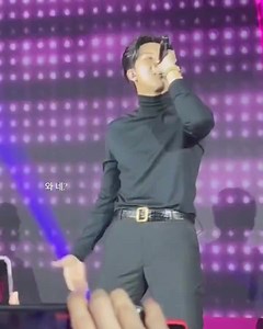 NAMJOON PERFORMING SEXY NUKIM LIVE AT W KOREA EVENT .. HE IS SO HOT 🔥🥵 TEKA LANG NAMJOON!!!!! SANDALI!!! di ko kinaya ang live performance ng Sexy Nukim.. ang sexy mo Kim Namjoon!!!! | Prodmyg