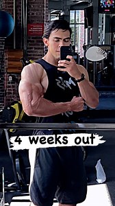 4 weeks out 🫡 #bodybuilding #bodybuildingmotivation #bodybuilder #mensphysique #mensphysiquepic #gymrat #gymmotivation #gymtok | Alejandro Ruvalcaba