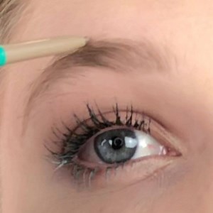 Semi-Permanent Micropigment Technology™ keeps this liner on your brows for over 24 hours. | Thrive Causemetics