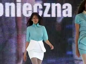 Boobs bouncing on catwalk model