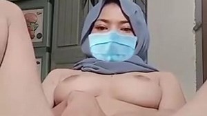 Cewek Jilbab Binal Suka Colmek Di Kosan
