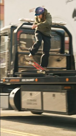 🚛 Andy Front Blunts A Truck!
