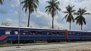 🚄 ខ្សែដឹកអ្នកដំណើរមានរត់ទៅវិញទៅមករាល់ថ្ងៃ 🎯 ភ្នំពេញ » កុមារាជា » ភ្នំពេញ 🎯 ភ្នំពេញ » តាកែវ » ភ្នំពេញ 🎯 ភ្នំពេញ » តានី » ភ្នំពេញ 🎯 ភ្នំពេញ » ទូកមាស » ភ្នំពេញ 🎯 ភ្នំពេញ » កំពង់ត្រាច » ភ្នំពេញ 🎯 ភ្នំពេញ » កែប » ភ្នំពេញ 🎯 ភ្នំពេញ » កំពត » ភ្នំពេញ 🎯 ភ្នំពេញ » ត្រពាំងរពៅ » ភ្នំពេញ 🎯 ភ្នំពេញ » វាលរេញ » ភ្នំពេញ 🎯 ភ្នំពេញ » កំពង់សោម » ភ្នំពេញ 🎯 ភ្នំពេញ » រមាស » ភ្នំពេញ 🎯 ភ្នំពេញ » ក្ដុល » ភ្នំពេញ 🎯 ភ្នំពេញ » បំណក់ » ភ្នំពេញ 🎯 ភ្នំពេញ » ពោធ៍សាត់ » ភ្នំពេញ 🎯 ភ្នំពេញ » មោង » ភ្នំពេញ 🎯 ភ្នំព