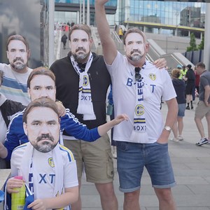 The atmosphere is building! 💯 #EFLPlayOffs | #StepUp | EFL