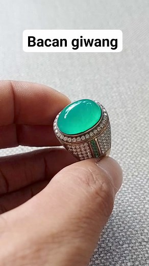 10K views · 129 reactions | Batu bacan kristal top quality cuma ada di indonesia tepat nya di maluku utara #batubacab | Nasrin zaky stone | Facebook