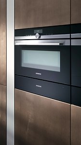 105K views | Un micro-ondes, c'est bien. Un micro-ondes intelligent, c'est mieux. Bien plus qu'un simple appareil, il est multifonction, performant et incroyablement intuitif pour cuisiner comme un chef avec facilité ! De plus, vous gagnez un temps précieux dans vos préparations culinaires vous offrant deux fois plus de temps pour savourer. Découvrez tous les avantages de nos micro-ondes intelligents ici : https://loom.ly/j2Gv6Vs | Siemens Home | Facebook