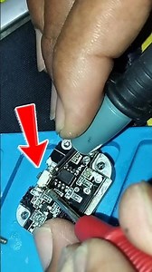 Electronics Repair Flashlight Repair 🧑🏼‍🔧 #shorts