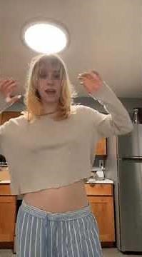 belly showing vid #14