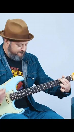 13K views · 187 reactions | Red Hot Chili Peppers “Wet Sand” guitar lesson! Full tutorial HERE https://youtu.be/4y2sC1SZGpI #guitar #guitarist #redhotchilipeppers | Marty Schwartz | Facebook