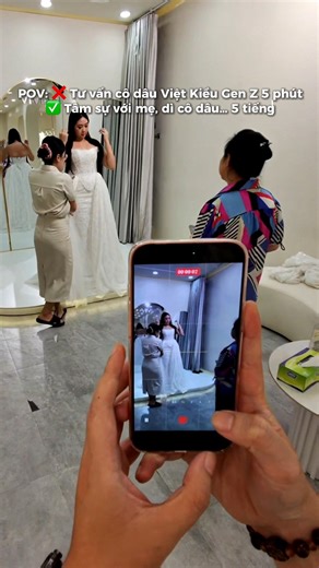 Để tư vấn phù hợp và chính xác nhất, Vivian luôn lắng nghe câu chuyện của từng khách hàng #vivianbridal #weddingdress #bride #bridetobe | Vivian Bridal