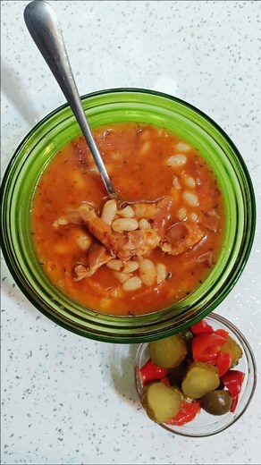 5.9K views · 128 reactions | Fasole cu ciolan #mancare #romaniancook Fasole Atifco Foods Bulion Sultan Romania Piper, cimbru, frunze de țelină și de pătrunjel Dried Fruits Supplier | RomanianCook | Facebook