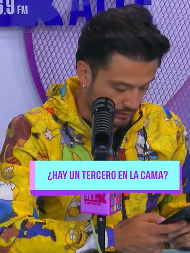 Tercero en la cama: confesiones y chisme en El Klub