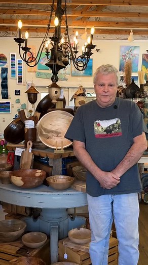 To our wonderful customers, thank you for supporting local art and handmade creations of every kind. From woodwork to pottery, jewelry, prints, and more. Your support keeps our maker community thriving. Wishing you a beautiful and peaceful Thanksgiving! 🍁 📍 Atlantic Beach Arts Market 1805 Mayport Rd, Atlantic Beach, FL ⏰ Open daily 10–5 #HappyThanksgiving #SupportLocalArtists #HandmadeWithHeart #ShopLocal #ShopSmall #ABAM #AtlanticBeachArtsMarket #LocalArt #JacksonvilleArts #MadeInJax #904Loca
