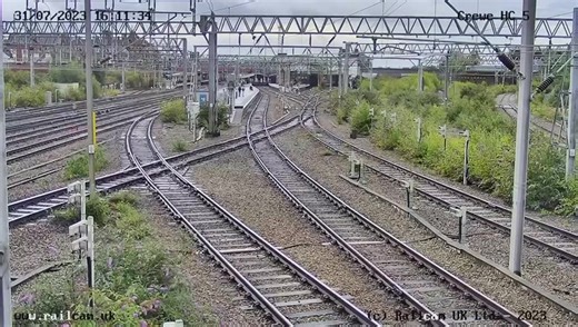 45699 ‘Galatea’ running as 45627 ‘Sierra Leone’ passing #Crewe cameras earlier today 🚂👀 5Z39 to Carnforth Steamtown West Coast Railways | Railcam