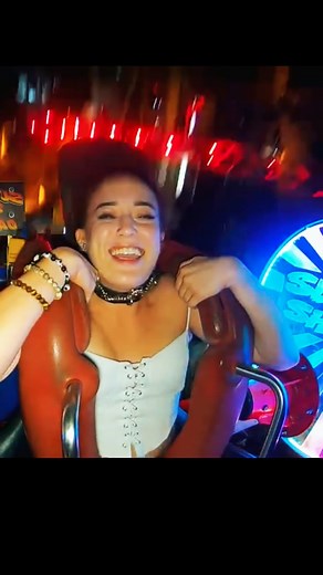 Pop out slingshot ride