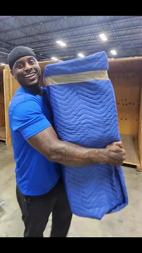 It’s a beautiful day! We love what we do 💪💙📦 #MiracleMoversPittsburgh #Moving #localmovers #movingday #movingforward #Movers | Miracle Movers Pittsburgh