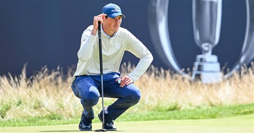 Amateur Christo Lamprecht chips in for birdie at The Open