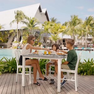 3.5K views · 212 reactions | Savourez un délicieux petit-déjeuner en famille au Victoria Beachcomber, où chaque moment devient une douce pause gourmande.  #BeachcomberExperience #IleMaurice #VacancesEnFamile | Victoria Beachcomber Resort & Spa | Facebook
