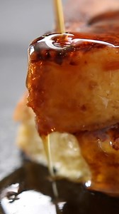 The beauty of French toast lies in its simplicity and adaptability. I show you 3 ways to work this masterpiece yourself by walking through my classic, vegan and ultra indulgent versions ! ✌️ | Alex French Guy Cooking