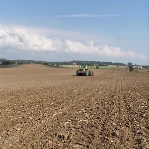Sådd med MB Trac! Dubbemontage bak också. 👍🏻🤠 Tack Anders för filmen! | Traktor Power
