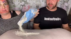 Hey hey hey here’s a cut version of lasts nights supporters “Pillow challenge” #ConEllie #ThePilliwOfDoom | Ellie Norcliffe