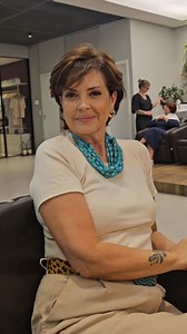 211K views · 14K reactions | Estava com o mesmo corte há muitos anos e... Resolvi mudar!! 來 Queria algo mais moderno, desconectado e quem fez a arte foi a minha cabeleireira de sempre @adriana_c.carvalho no @maisonessenziali Ainda vou acostumar, talvez penar um pouquinho para arrumar, mas adorei o resultado e vou compartilhando tudo aqui com vocês! | Lilia Gouveia | Facebook