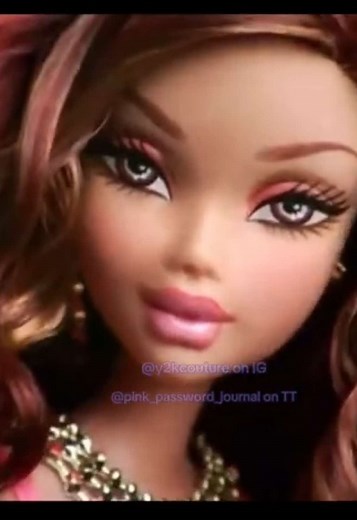 MyScene vs Bratz: Iconic 2000s Fashion Showdown