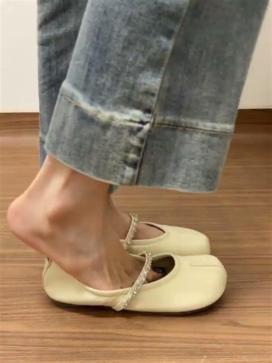 Asian beautiful pantyhose high heels nylon try on beautiful heels for girl beautiful stockings