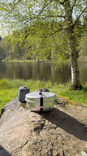 Så enkelt är det att sätta ihop ett Trangia-kök 😀 Vänta till slutet för att se vårt godaste tips 😋 #beredskap #hemberedskap #trangia #trangiakök #köksberedskap #utomhusmat #matlagning #prepping | Beredskapsfabriken