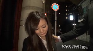 Die Japanerin schleimt aus der Fotze