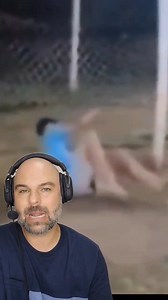 9.2K views · 530 reactions | GRÊMIO NA VIDA E NA MORTE! O adolescente Edson Lopes Gama, de 16 anos, m0rreu após ser atingido por uma bolada no peito durante um campeonato de pênaltis em uma comunidade de Maués, no interior do Amazonas.  Leonardo Muller | Alma Tricolor | Facebook