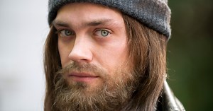 "Walking Dead" Star Is Pretty Sure His Beloved Character Is Gay