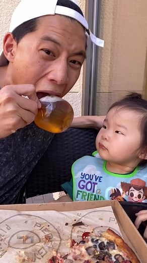 28M views · 219K reactions | Fun sounds playing with the apple juice 遼 #hungryfam #food #foodie #mukbang #asmr #reels #reelsinstagram #apple #juice | Julie H Lin | Facebook