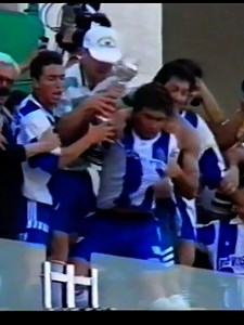 PINTO DA COSTA ESTÁ-ME NO SANGUE Nem tudo aproveitei, felizmente, mas muito aproveitei, e por isso, faço-lhe esta homenagem, uma homenagem a fugir ao normal, porque não evitei a sua parte pior, mesmo as escutas, o que, na minha opinião, ainda releva mais as partes positivas que referi. Porque o legado de um homem não é só o bom, nem só o mau, é o universo de todas as suas ações, omissões e transgressões. Abraço | Futebol sem tretas