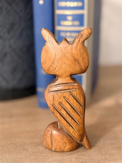 Hand Carved Vintage Folk Art Owl - Etsy