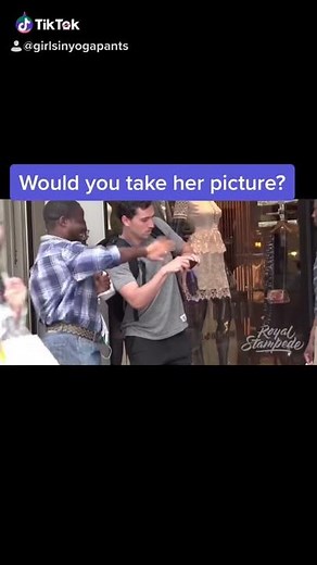 Thong Showing : Do you take her picture? [Massive Creepshots]