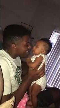 Baby pukes right into dad's mouth - 1072347