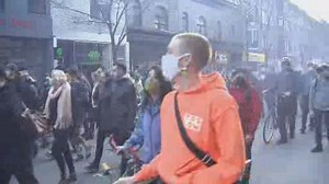 COVID-19: Montreal protesters denounce 8 p.m. curfew as unscientific, harmful to vulnerable