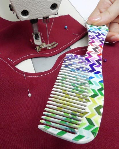 117K views · 2.9K reactions | Using a comb, you can sew a unique collar. Sewing tips and tricks. | MomCut - Deutschland | Facebook