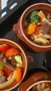 cuisson en pots d'argile, ragoût de : vidéo de stock (100 % libre de droit) 4002492903 | Shutterstock