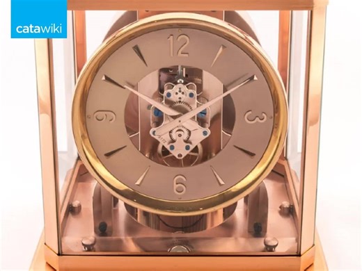 The Jaeger LeCoultre Atmos clock literally lives off air. Inside an airtight capsule a mixture of gases expands and contracts with every change of temperature. In this way the mechanism is naturally self-winding and requires no human action. We have a couple of Jaeger LeCoultre Atmos clocks up for auction at: http://bit.ly/2fqVDgu | Catawiki