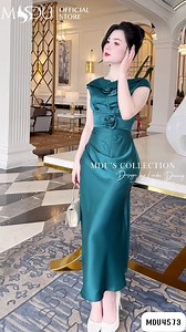 MDU4573 – VẺ ĐẸP ĐƯỢC CHẠM KHẮC TỪ SỰ TINH TẾ Trong thế giới thời trang nơi mỗi đường nét đều là một tuyên ngôn, MDU4573 nổi bật như biểu tượng của sự thanh lịch pha lẫn quyến rũ đương đại. Được chế tác từ Lụa Twist Satin cao cấp, chất liệu mềm mại, bóng mịn và có khả năng tôn dáng vượt trội, thiết kế này mang lại cảm giác sang trọng ngay từ ánh nhìn đầu tiên. MDU4573 không chỉ là một chiếc váy – đó là lời khẳng định về vẻ đẹp tự tin, tinh tế và đầy cuốn hút của người phụ nữ hiện đại. | MDU