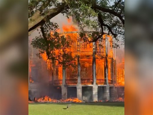 Louisiana: Fire rips through historic Nottoway Plantation