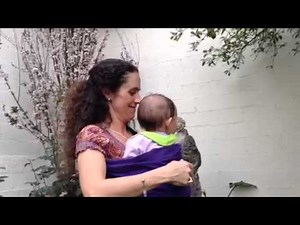 Como cargar un bebe con rebozo de anillos cozybebe