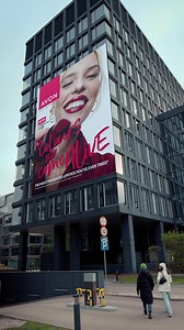 3.2K views · 144 reactions | Lesklá, matná nebo třpytivá✨? Odvážná červená nebo jemná nude? Vyberte si z 50 odstínů vylepšené rtěnky Ultra Colour, která obsahuje o 25 % více pigmentu než její původní verze.  Koupíte na oficiálním e-shopu avon.cz | Avon Česká republika | Facebook