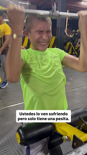 Si tú hijo es flojo, esta Raquítico, llevado de lombriz, este video es para ti. #Lalombrizlodomina #rakitico #dalastima #gym #running #runner | Luifer Tuiran