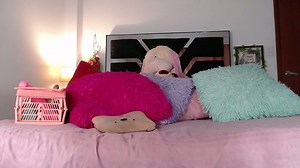 Stephanie_golden cam video (10/04/2025)