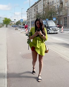 3.9K views | Roses out of the blue sky for beautiful women | Genius Panda | Facebook